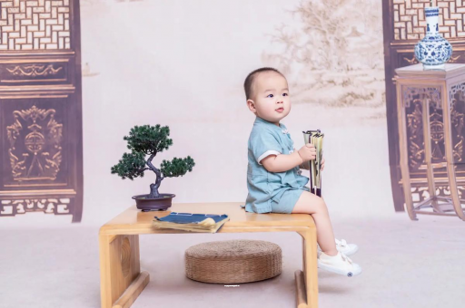 磐石孕妇肚子上的黑线