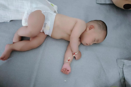 磐石宝宝短发型女